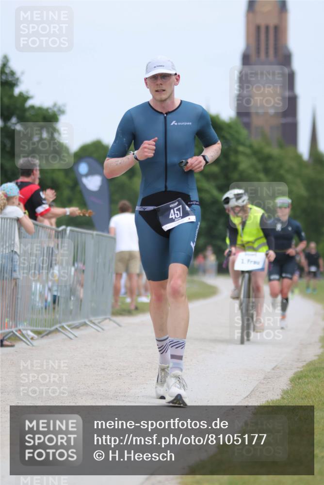 22.06.2025 - Viking Triathlon H.Heesch http://msf.ph/oto/8105177 22.06.2025 13:43:30 Laufen 15, 457, 556 meine-sportfotos.de