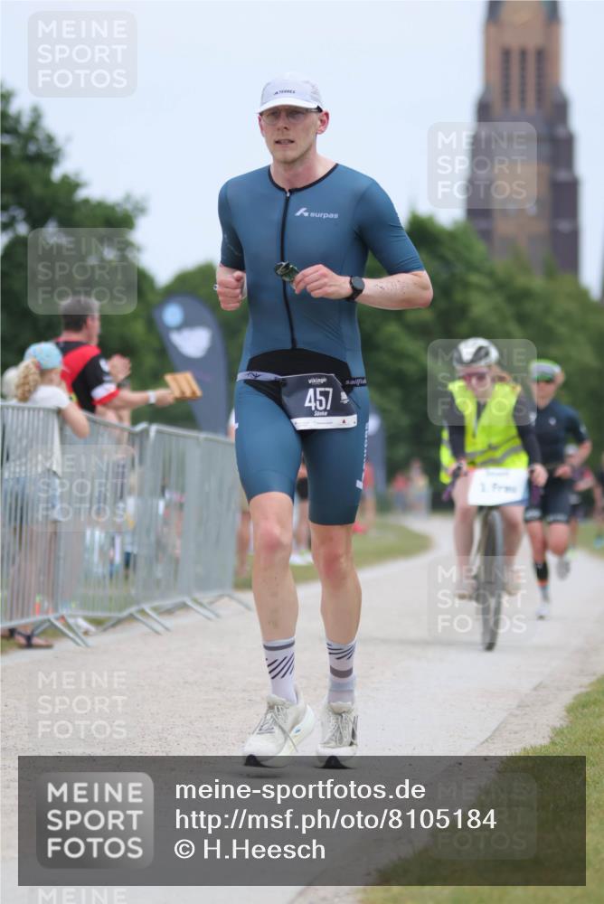 22.06.2025 - Viking Triathlon H.Heesch http://msf.ph/oto/8105184 22.06.2025 13:43:30 Laufen 15, 457, 556 meine-sportfotos.de