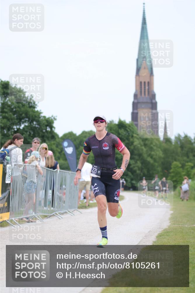 22.06.2025 - Viking Triathlon H.Heesch http://msf.ph/oto/8105261 22.06.2025 13:43:43 Laufen 221 meine-sportfotos.de