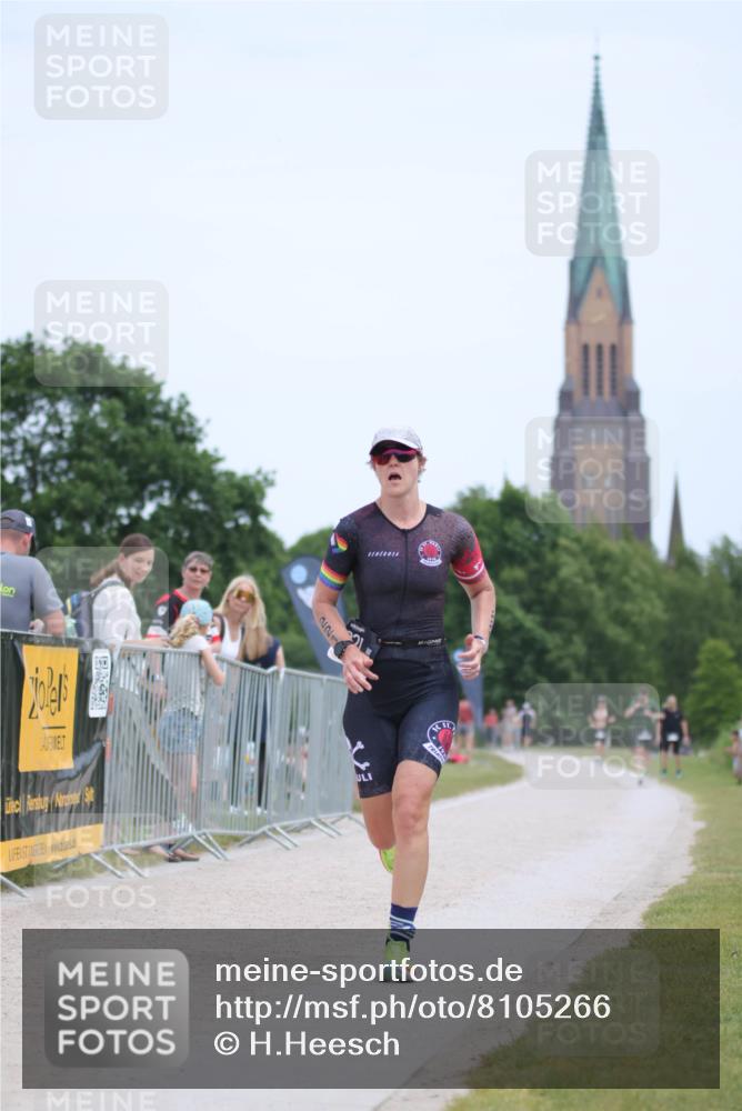 22.06.2025 - Viking Triathlon H.Heesch http://msf.ph/oto/8105266 22.06.2025 13:43:43 Laufen 221 meine-sportfotos.de