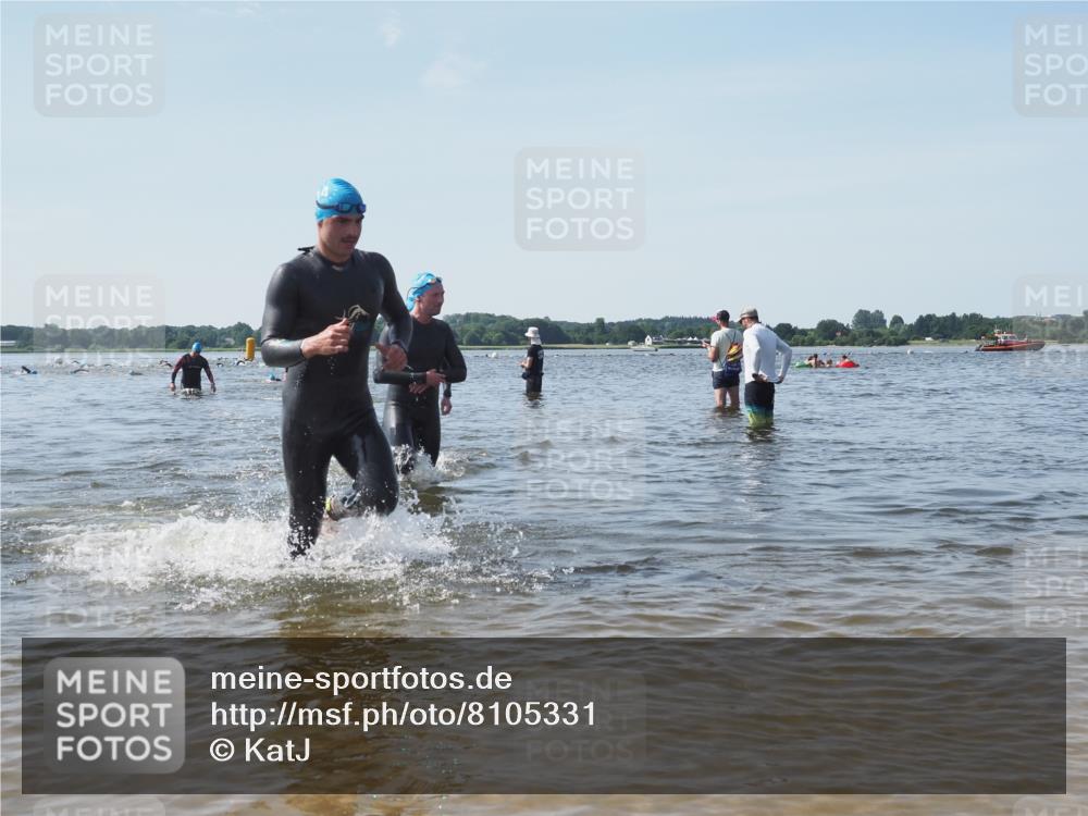 22.06.2025 - Viking Triathlon KatJ http://msf.ph/oto/8105331 22.06.2025 10:36:23 Schwimmen 42, 88, 101, 232, 251, 334, 407 meine-sportfotos.de