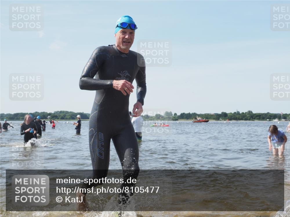 22.06.2025 - Viking Triathlon KatJ http://msf.ph/oto/8105477 22.06.2025 10:36:28 Schwimmen 42, 88, 101, 232, 251, 332, 334 meine-sportfotos.de