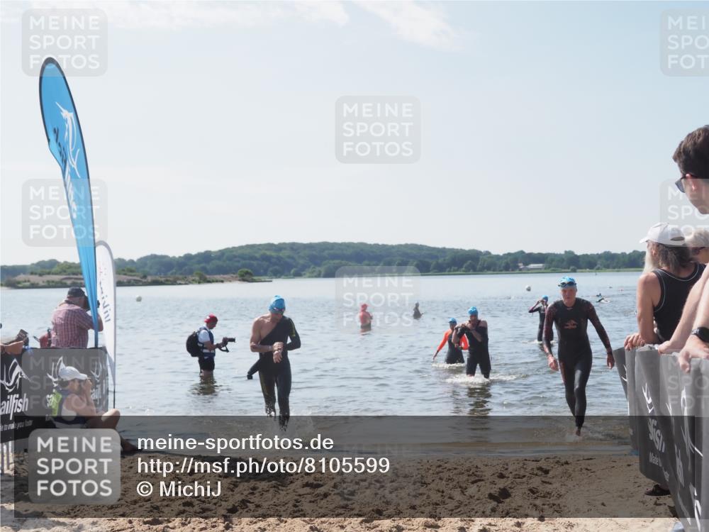 22.06.2025 - Viking Triathlon MichiJ http://msf.ph/oto/8105599 22.06.2025 10:51:05 Schwimmen 308, 436, 484, 523, 543 meine-sportfotos.de