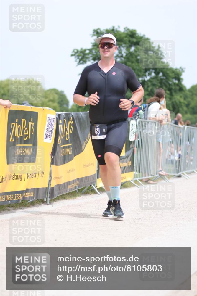 22.06.2025 - Viking Triathlon H.Heesch http://msf.ph/oto/8105803 22.06.2025 13:47:28 Laufen 69, 651 meine-sportfotos.de