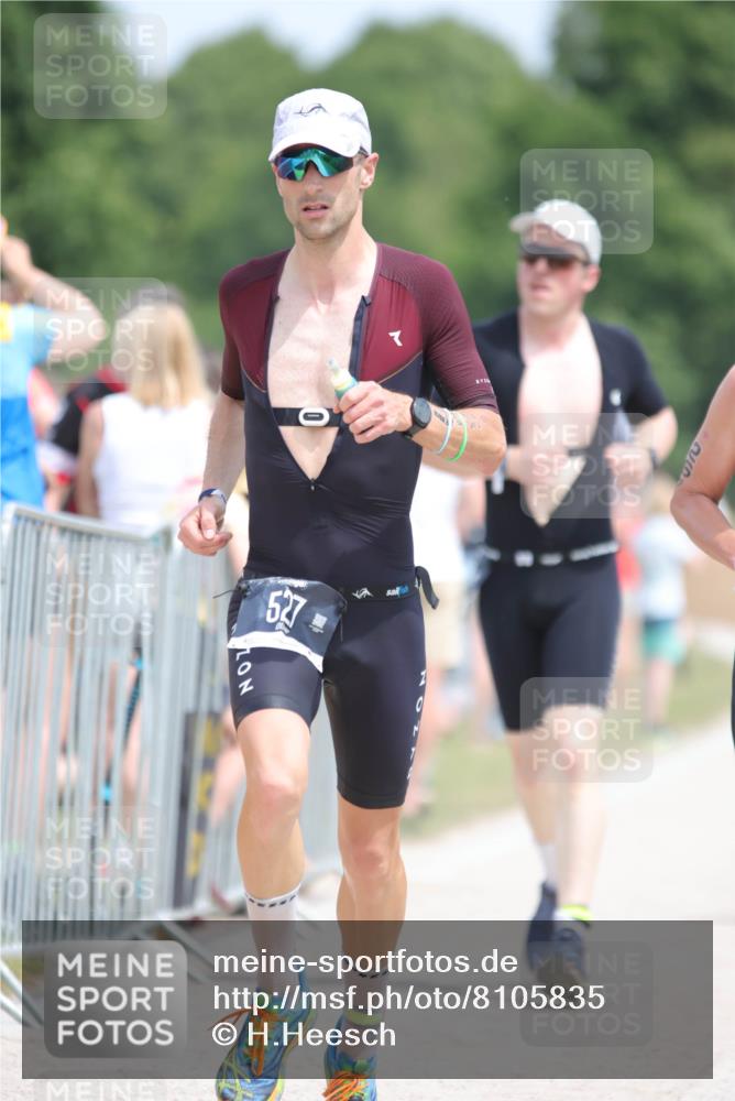 22.06.2025 - Viking Triathlon H.Heesch http://msf.ph/oto/8105835 22.06.2025 14:09:01 Laufen 87, 267, 297, 331, 527, 555 meine-sportfotos.de