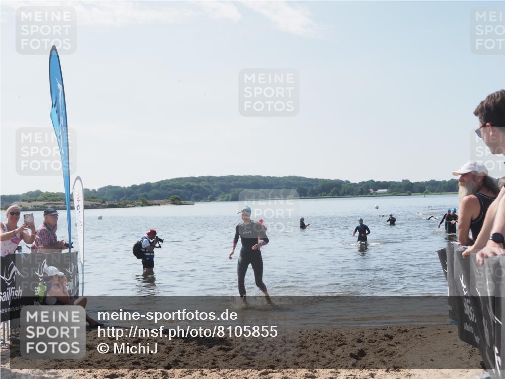 22.06.2025 - Viking Triathlon MichiJ http://msf.ph/oto/8105855 22.06.2025 10:51:19 Schwimmen 436, 477 meine-sportfotos.de