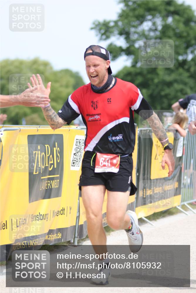 22.06.2025 - Viking Triathlon H.Heesch http://msf.ph/oto/8105932 22.06.2025 14:09:32 Laufen 361, 494, 553, 641 meine-sportfotos.de