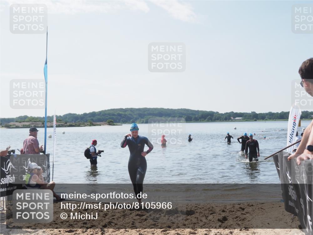 22.06.2025 - Viking Triathlon MichiJ http://msf.ph/oto/8105966 22.06.2025 10:51:31 Schwimmen 292, 422, 477 meine-sportfotos.de