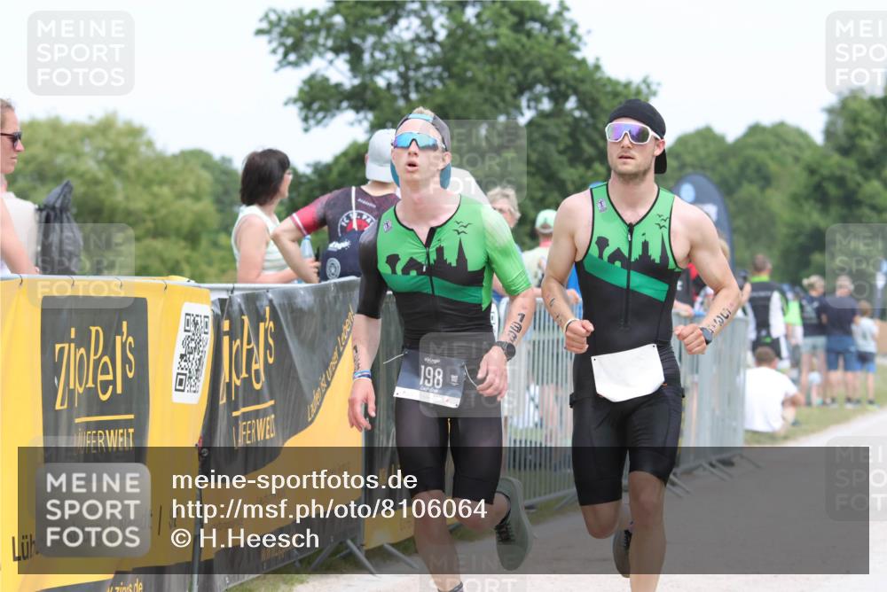 22.06.2025 - Viking Triathlon H.Heesch http://msf.ph/oto/8106064 22.06.2025 14:27:50 Laufen 117, 198, 287, 534, 543 meine-sportfotos.de
