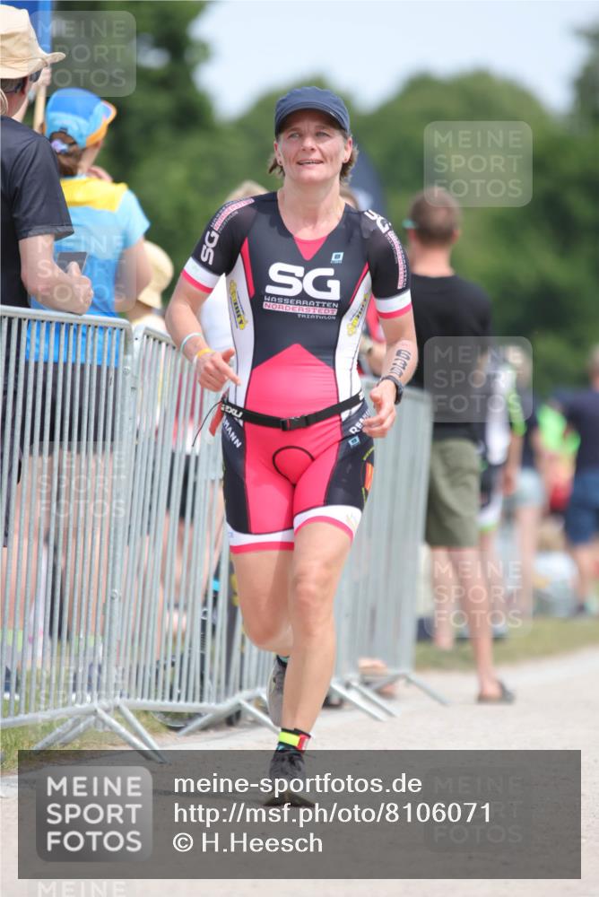 22.06.2025 - Viking Triathlon H.Heesch http://msf.ph/oto/8106071 22.06.2025 14:10:54 Laufen 310, 639 meine-sportfotos.de