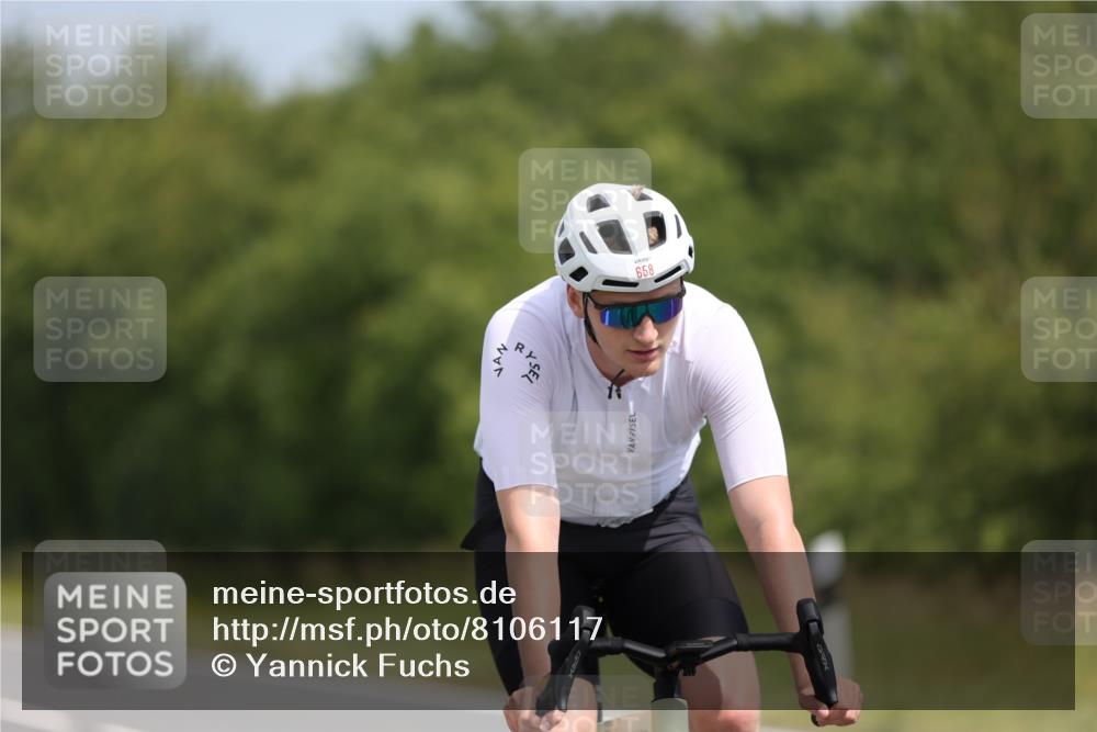 22.06.2025 - Viking Triathlon Yannick Fuchs http://msf.ph/oto/8106117 22.06.2025 12:11:14 Radfahren 206, 529, 603, 643, 658 meine-sportfotos.de