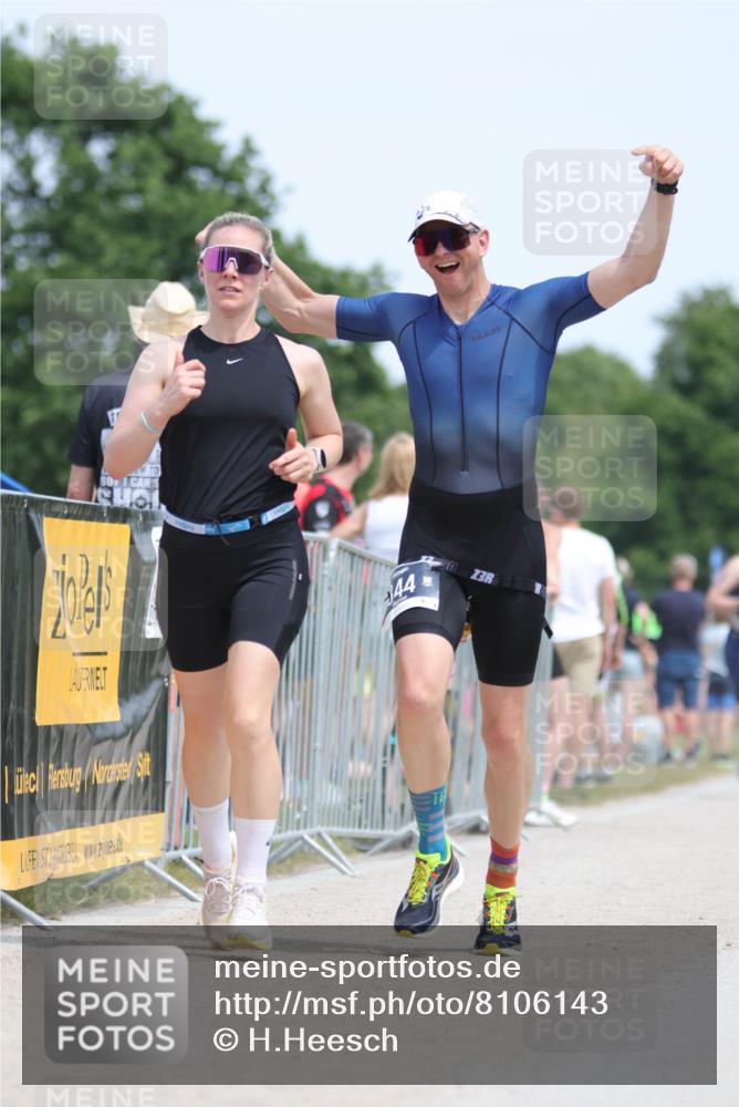 22.06.2025 - Viking Triathlon H.Heesch http://msf.ph/oto/8106143 22.06.2025 14:11:08 Laufen 294, 344 meine-sportfotos.de