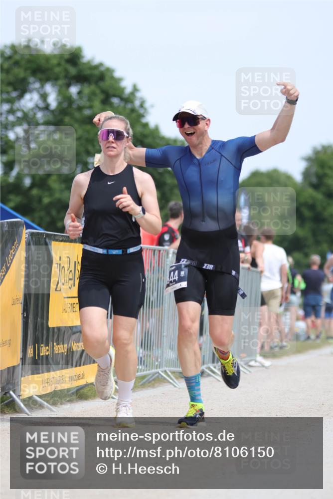 22.06.2025 - Viking Triathlon H.Heesch http://msf.ph/oto/8106150 22.06.2025 14:11:08 Laufen 294, 344 meine-sportfotos.de