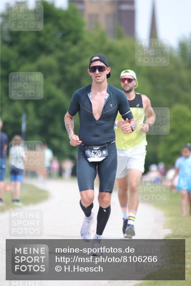 22.06.2025 - Viking Triathlon H.Heesch http://msf.ph/oto/8106266 22.06.2025 14:11:52 Laufen 520, 607 meine-sportfotos.de