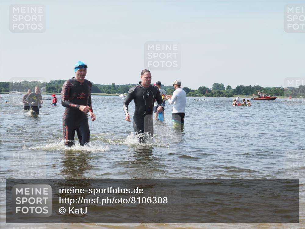 22.06.2025 - Viking Triathlon KatJ http://msf.ph/oto/8106308 22.06.2025 10:37:09 Schwimmen 172, 233, 355, 370, 388, 454, 500, 513, 649 meine-sportfotos.de