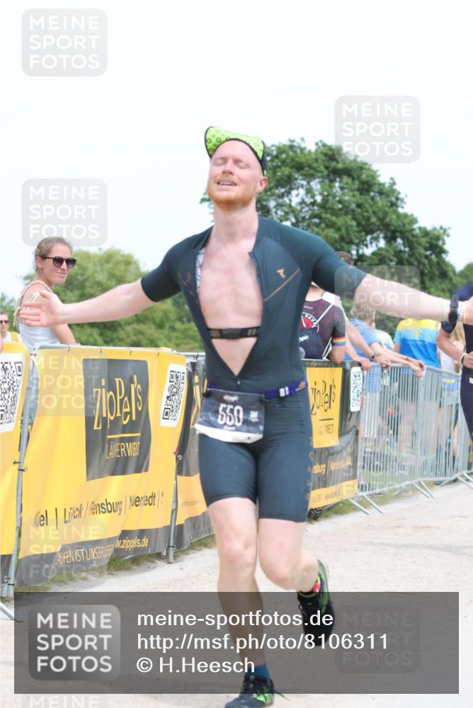 22.06.2025 - Viking Triathlon H.Heesch http://msf.ph/oto/8106311 22.06.2025 14:28:33 Laufen 98, 377, 550 meine-sportfotos.de