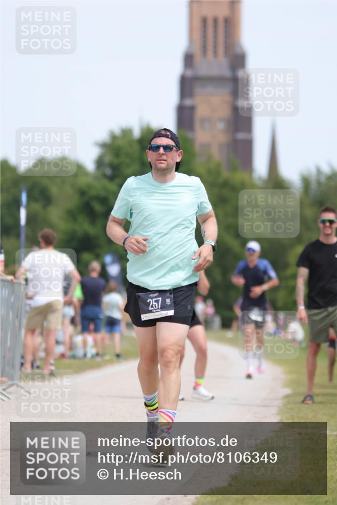 22.06.2025 - Viking Triathlon H.Heesch http://msf.ph/oto/8106349 22.06.2025 14:12:27 Laufen 153, 257 meine-sportfotos.de