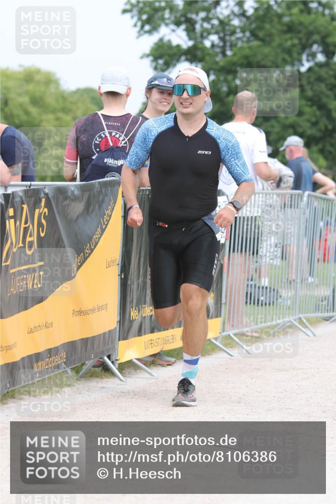 22.06.2025 - Viking Triathlon H.Heesch http://msf.ph/oto/8106386 22.06.2025 14:40:57 Laufen 76, 439, 458 meine-sportfotos.de
