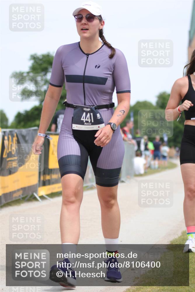 22.06.2025 - Viking Triathlon H.Heesch http://msf.ph/oto/8106400 22.06.2025 14:13:01 Laufen 77, 441, 442 meine-sportfotos.de