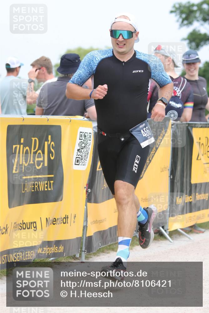 22.06.2025 - Viking Triathlon H.Heesch http://msf.ph/oto/8106421 22.06.2025 14:40:57 Laufen 76, 439, 458 meine-sportfotos.de