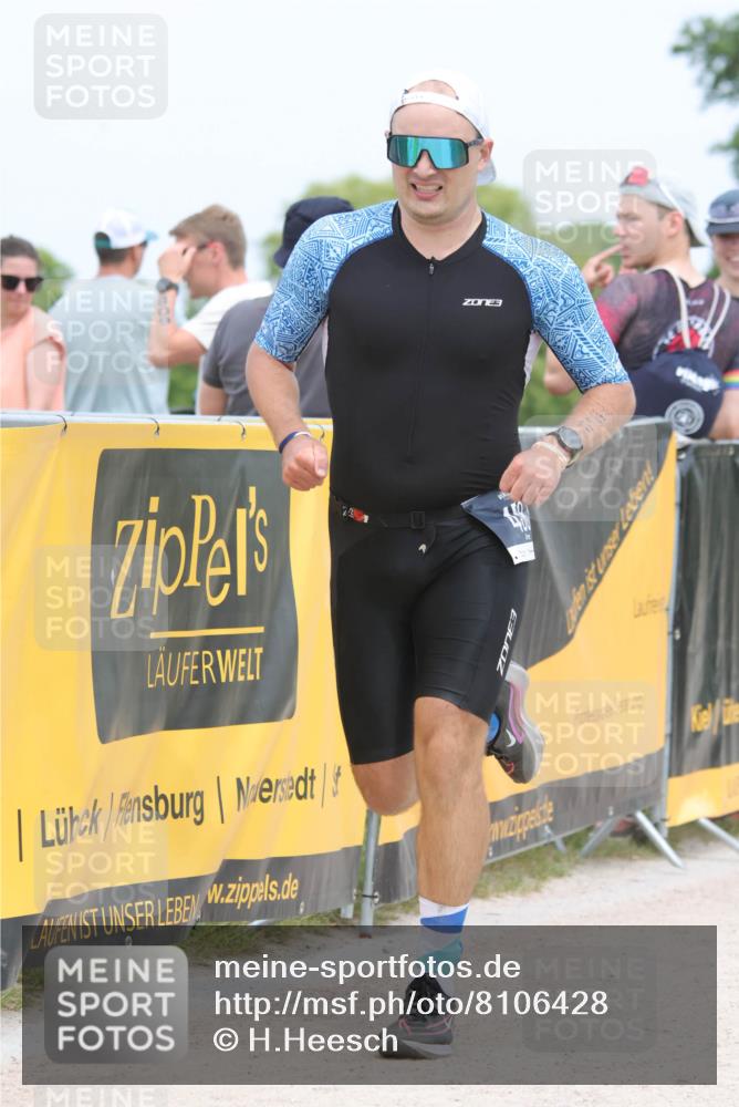 22.06.2025 - Viking Triathlon H.Heesch http://msf.ph/oto/8106428 22.06.2025 14:40:58 Laufen 76, 185, 458 meine-sportfotos.de