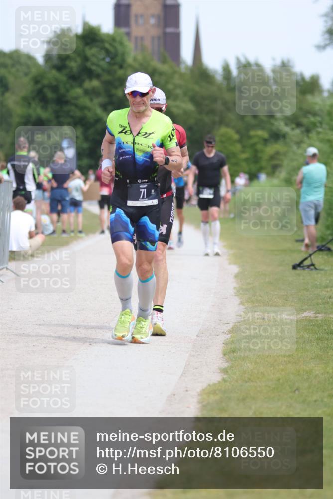22.06.2025 - Viking Triathlon H.Heesch http://msf.ph/oto/8106550 22.06.2025 14:13:41 Laufen 71, 511 meine-sportfotos.de
