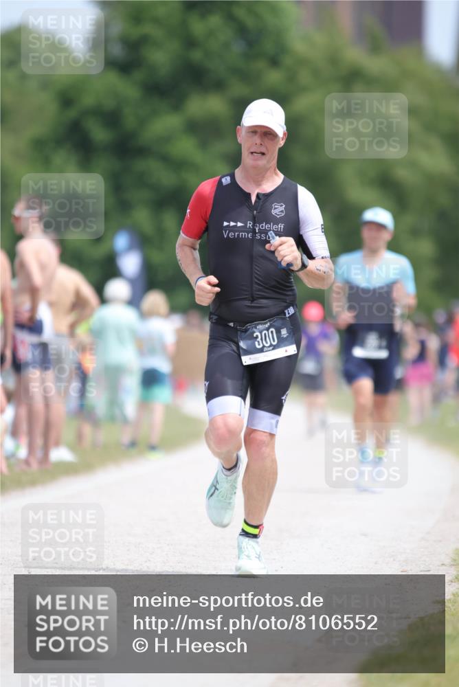 22.06.2025 - Viking Triathlon H.Heesch http://msf.ph/oto/8106552 22.06.2025 13:52:17 Laufen 300, 365 meine-sportfotos.de