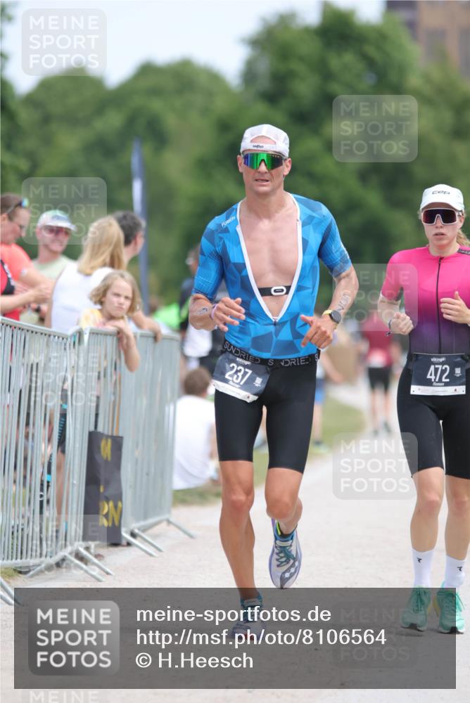 22.06.2025 - Viking Triathlon H.Heesch http://msf.ph/oto/8106564 22.06.2025 14:13:48 Laufen 71, 237, 472, 511 meine-sportfotos.de