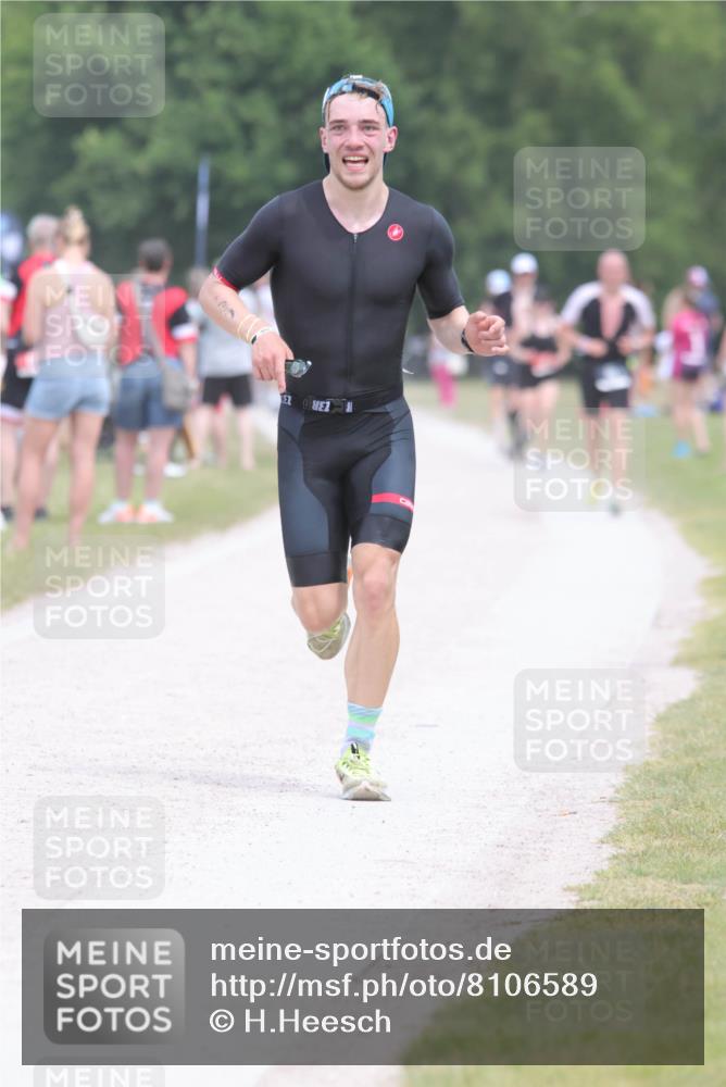 22.06.2025 - Viking Triathlon H.Heesch http://msf.ph/oto/8106589 22.06.2025 14:41:23 Laufen 87, 168, 191 meine-sportfotos.de