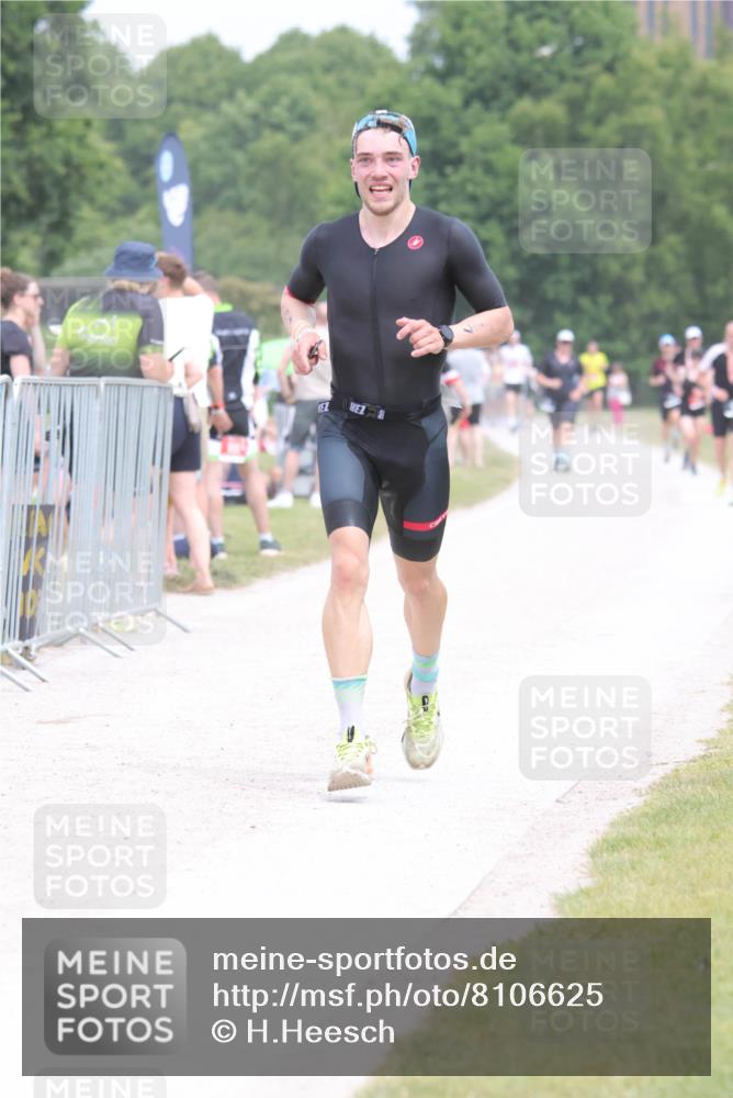 22.06.2025 - Viking Triathlon H.Heesch http://msf.ph/oto/8106625 22.06.2025 14:41:24 Laufen 87, 168, 191 meine-sportfotos.de