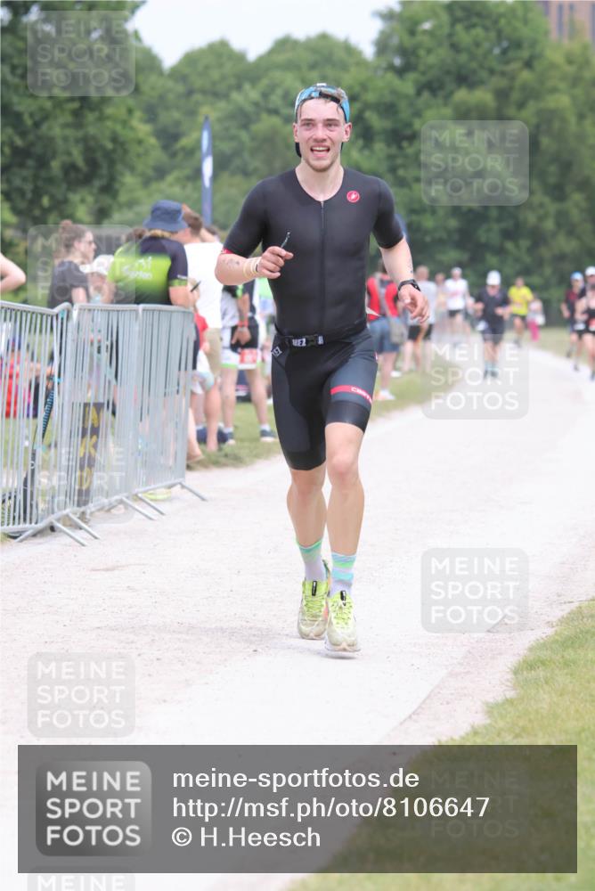 22.06.2025 - Viking Triathlon H.Heesch http://msf.ph/oto/8106647 22.06.2025 14:41:25 Laufen 87, 168, 191 meine-sportfotos.de