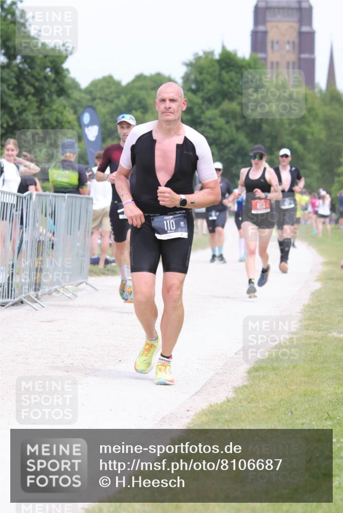 22.06.2025 - Viking Triathlon H.Heesch http://msf.ph/oto/8106687 22.06.2025 14:41:41 Laufen 110, 527, 653 meine-sportfotos.de