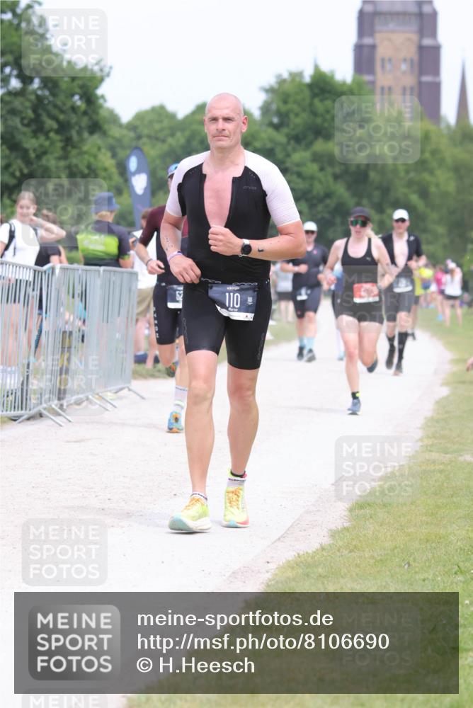 22.06.2025 - Viking Triathlon H.Heesch http://msf.ph/oto/8106690 22.06.2025 14:41:41 Laufen 110, 527, 653 meine-sportfotos.de