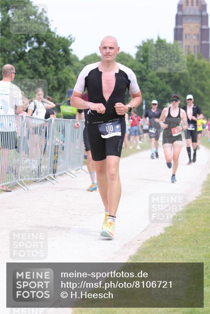22.06.2025 - Viking Triathlon H.Heesch http://msf.ph/oto/8106721 22.06.2025 14:41:41 Laufen 110, 527, 653 meine-sportfotos.de