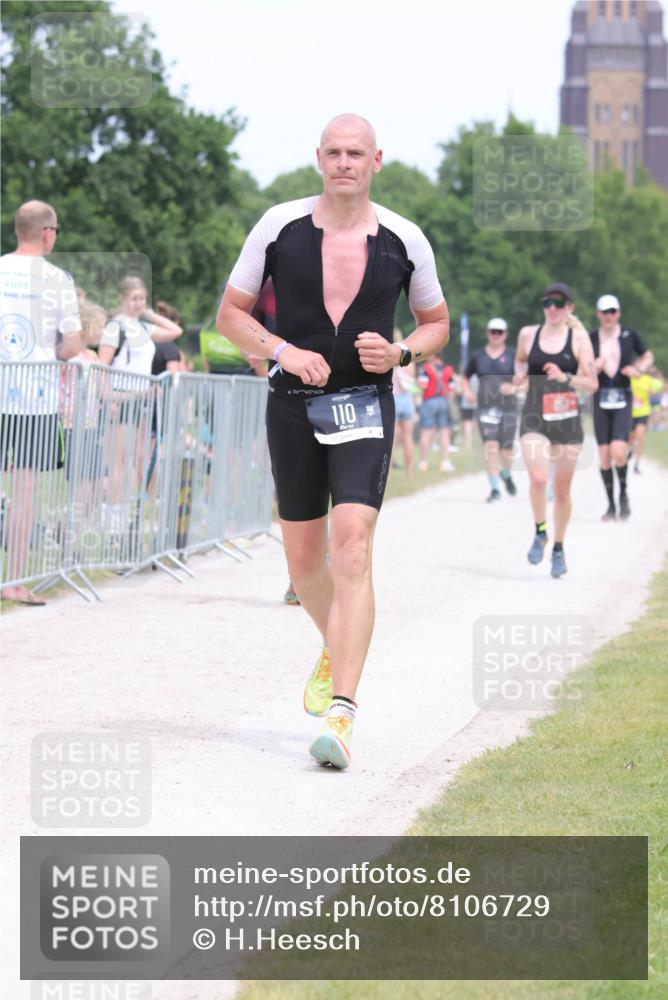 22.06.2025 - Viking Triathlon H.Heesch http://msf.ph/oto/8106729 22.06.2025 14:41:41 Laufen 110, 527, 653 meine-sportfotos.de