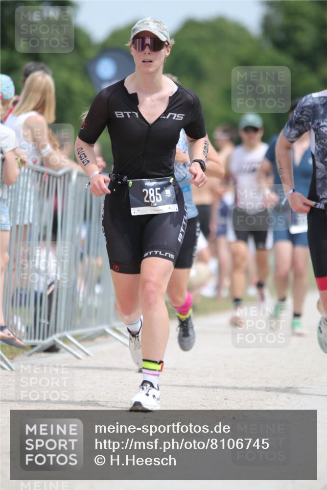 22.06.2025 - Viking Triathlon H.Heesch http://msf.ph/oto/8106745 22.06.2025 13:52:56 Laufen 161, 197, 285, 481, 549, 652 meine-sportfotos.de