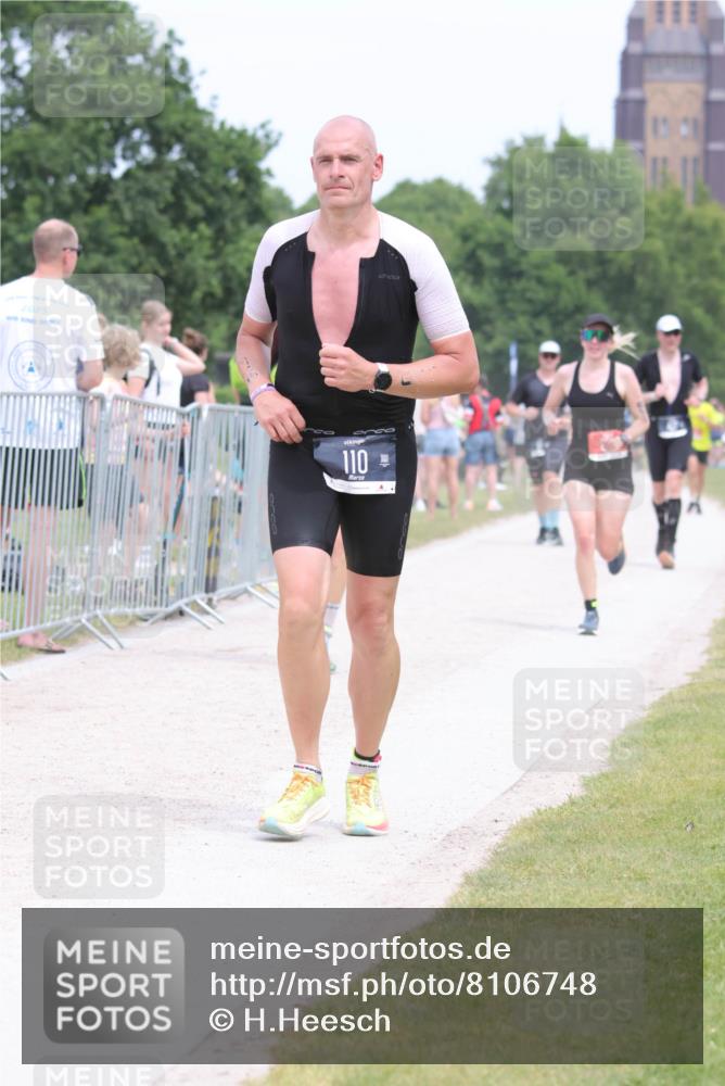 22.06.2025 - Viking Triathlon H.Heesch http://msf.ph/oto/8106748 22.06.2025 14:41:41 Laufen 110, 527, 653 meine-sportfotos.de