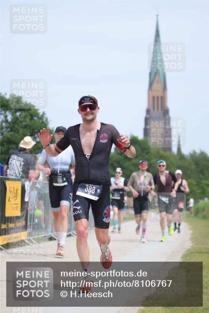 22.06.2025 - Viking Triathlon H.Heesch http://msf.ph/oto/8106767 22.06.2025 14:17:12 Laufen 115, 135, 238, 388, 464 meine-sportfotos.de