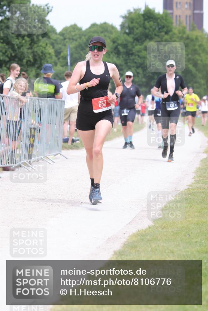 22.06.2025 - Viking Triathlon H.Heesch http://msf.ph/oto/8106776 22.06.2025 14:41:44 Laufen 110, 427, 527, 653 meine-sportfotos.de