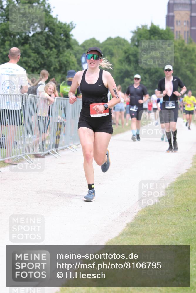 22.06.2025 - Viking Triathlon H.Heesch http://msf.ph/oto/8106795 22.06.2025 14:41:44 Laufen 110, 427, 527, 653 meine-sportfotos.de