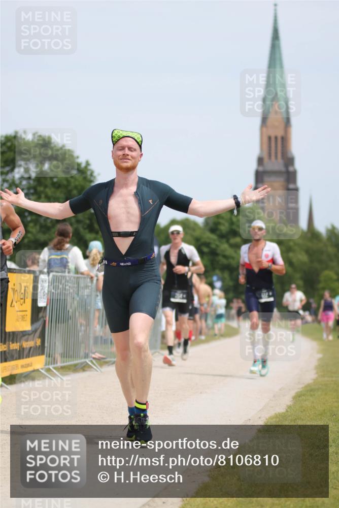 22.06.2025 - Viking Triathlon H.Heesch http://msf.ph/oto/8106810 22.06.2025 13:53:13 Laufen 122, 264, 550, 662 meine-sportfotos.de