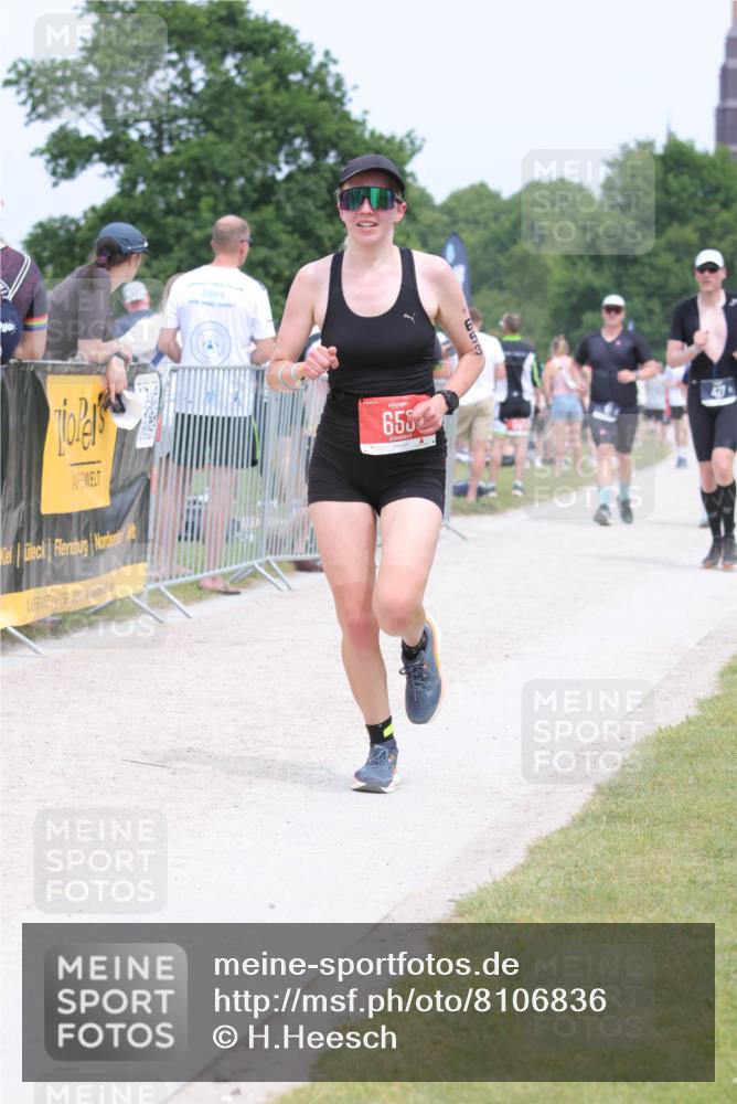 22.06.2025 - Viking Triathlon H.Heesch http://msf.ph/oto/8106836 22.06.2025 14:41:45 Laufen 110, 427, 527, 653 meine-sportfotos.de