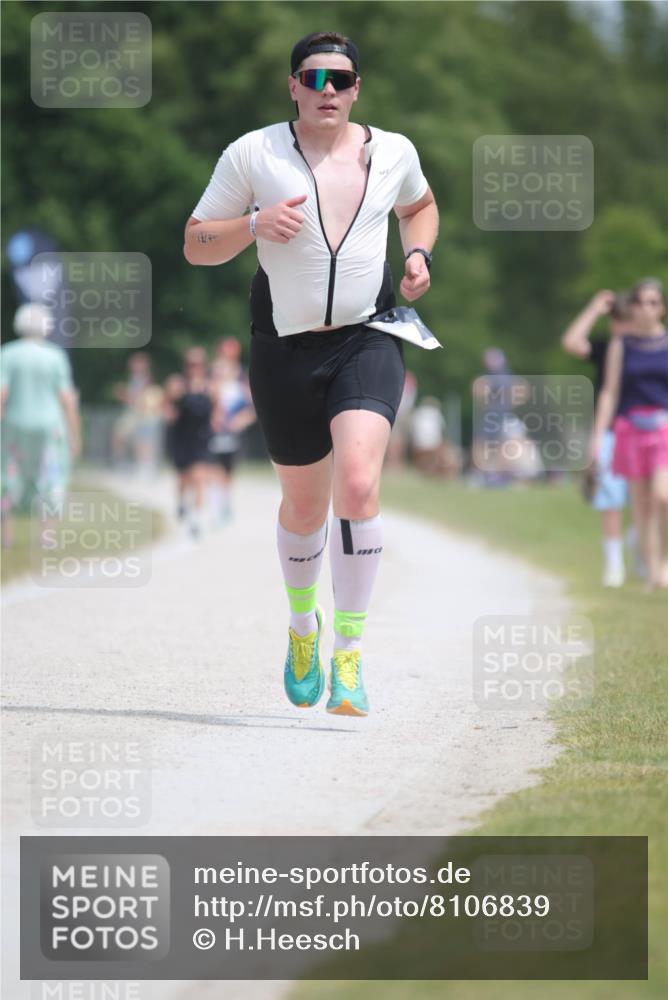 22.06.2025 - Viking Triathlon H.Heesch http://msf.ph/oto/8106839 22.06.2025 13:53:21 Laufen 21, 264 meine-sportfotos.de