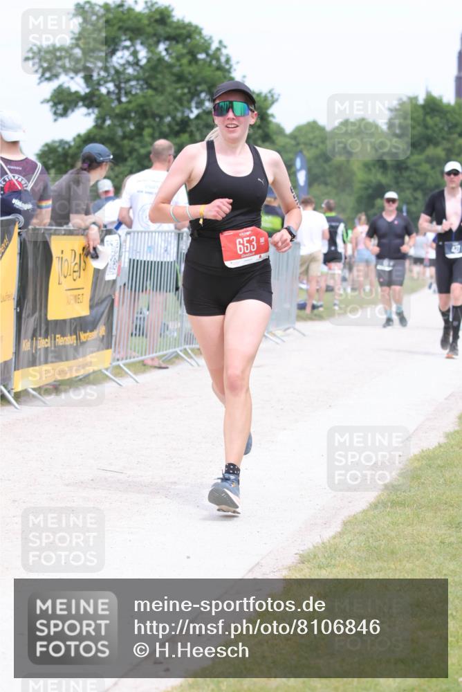 22.06.2025 - Viking Triathlon H.Heesch http://msf.ph/oto/8106846 22.06.2025 14:41:45 Laufen 110, 427, 527, 653 meine-sportfotos.de