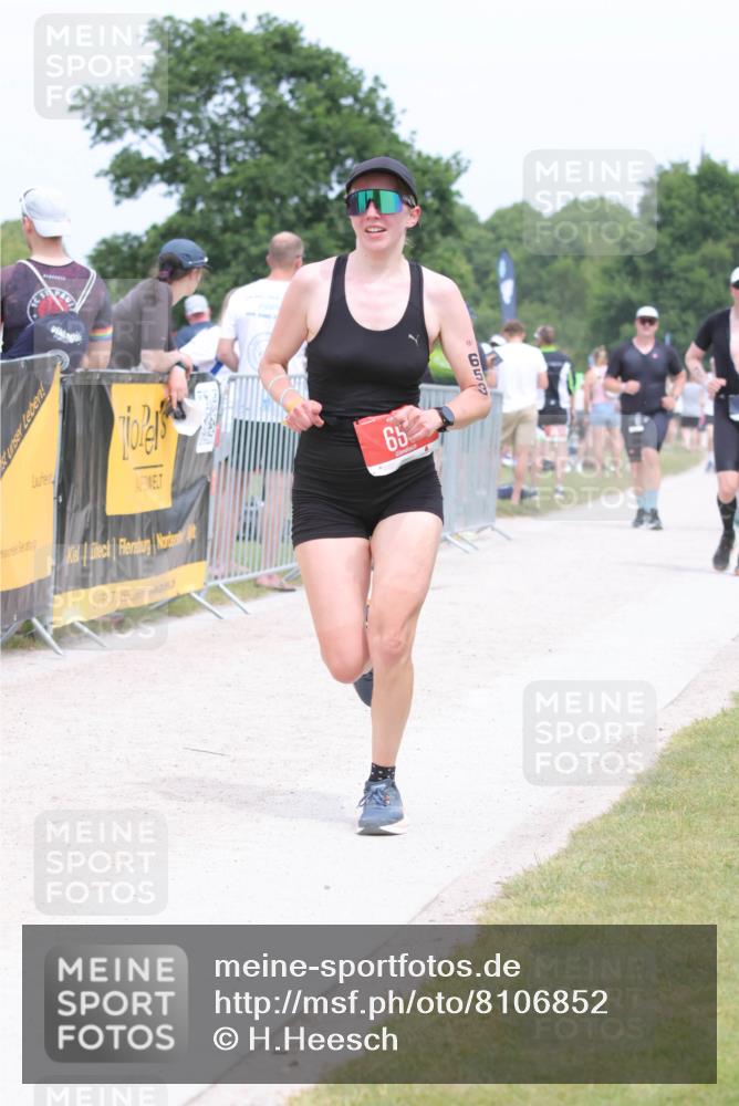 22.06.2025 - Viking Triathlon H.Heesch http://msf.ph/oto/8106852 22.06.2025 14:41:45 Laufen 110, 427, 527, 653 meine-sportfotos.de