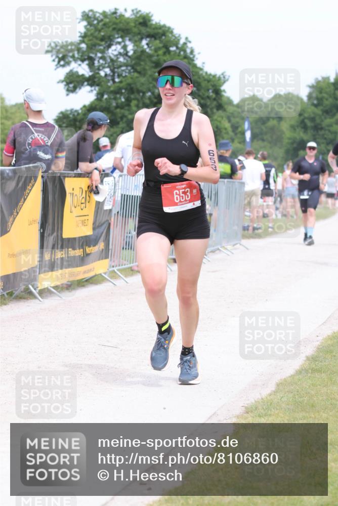 22.06.2025 - Viking Triathlon H.Heesch http://msf.ph/oto/8106860 22.06.2025 14:41:46 Laufen 110, 427, 527, 653 meine-sportfotos.de