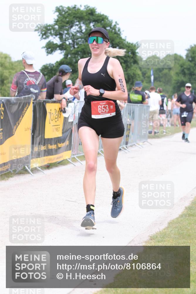 22.06.2025 - Viking Triathlon H.Heesch http://msf.ph/oto/8106864 22.06.2025 14:41:46 Laufen 110, 427, 527, 653 meine-sportfotos.de