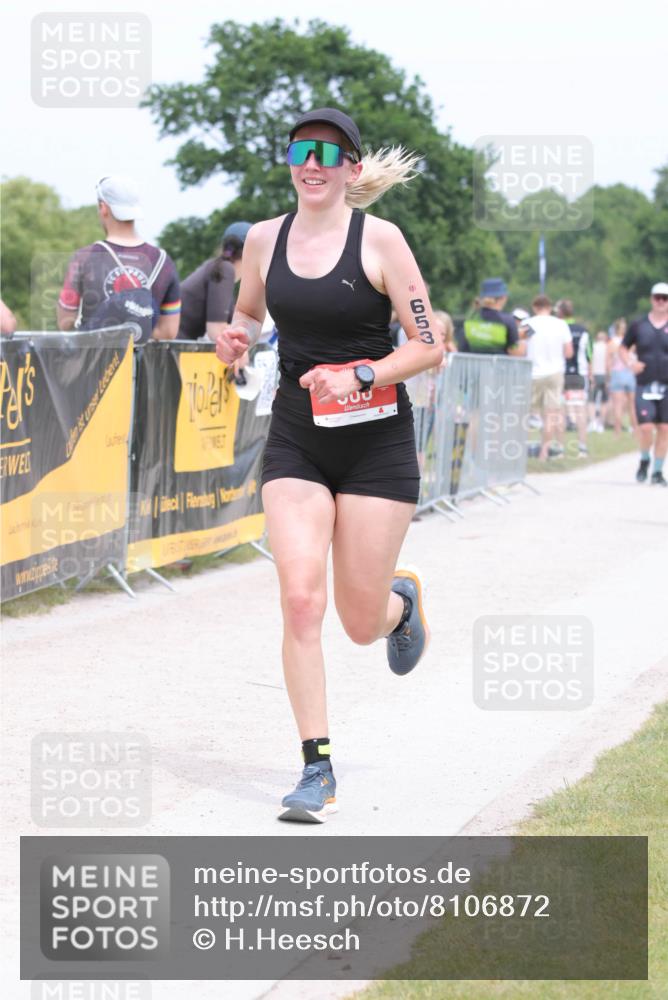 22.06.2025 - Viking Triathlon H.Heesch http://msf.ph/oto/8106872 22.06.2025 14:41:46 Laufen 110, 427, 527, 653 meine-sportfotos.de