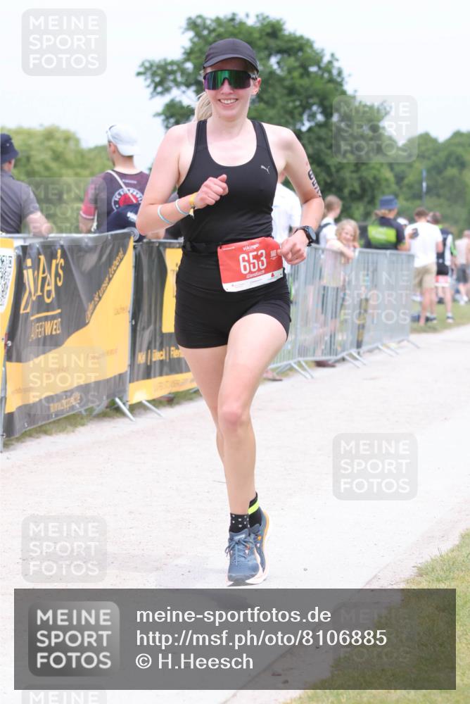 22.06.2025 - Viking Triathlon H.Heesch http://msf.ph/oto/8106885 22.06.2025 14:41:46 Laufen 110, 427, 527, 653 meine-sportfotos.de