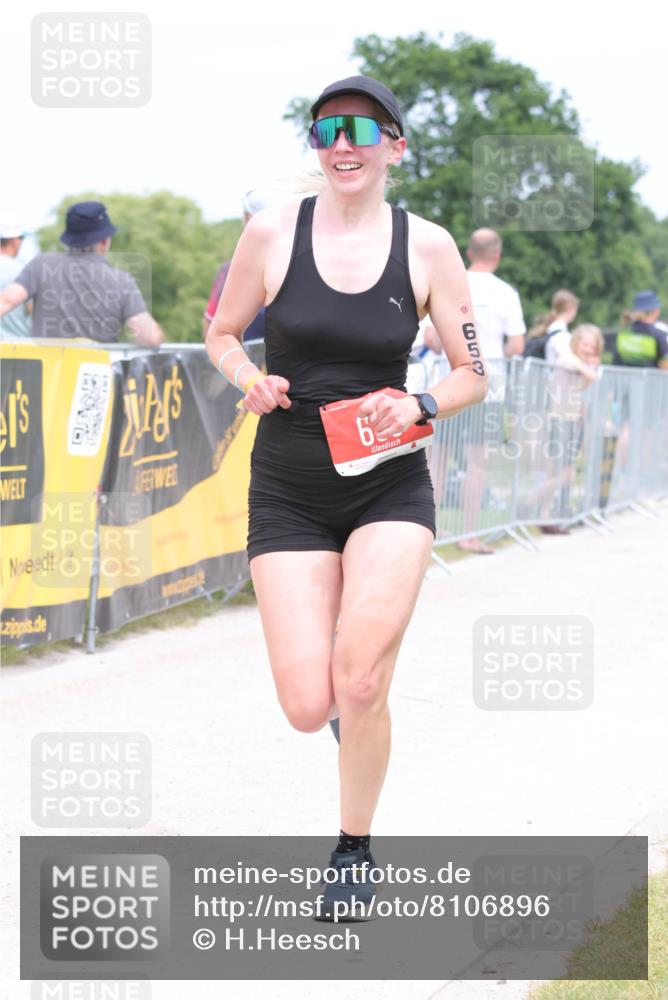 22.06.2025 - Viking Triathlon H.Heesch http://msf.ph/oto/8106896 22.06.2025 14:41:46 Laufen 110, 427, 527, 653 meine-sportfotos.de